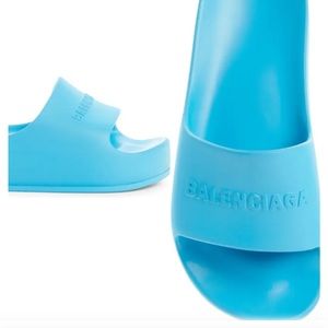 Logo Platform Slide Sandal
BALENCIAGA